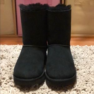UGG Black Short Boots Size 6